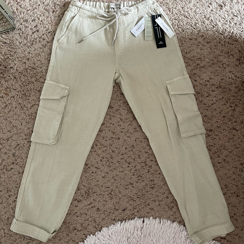 Liverpool The Rascal Cargo Boutique Beige Cargo Capri Crop Pants Size2/26